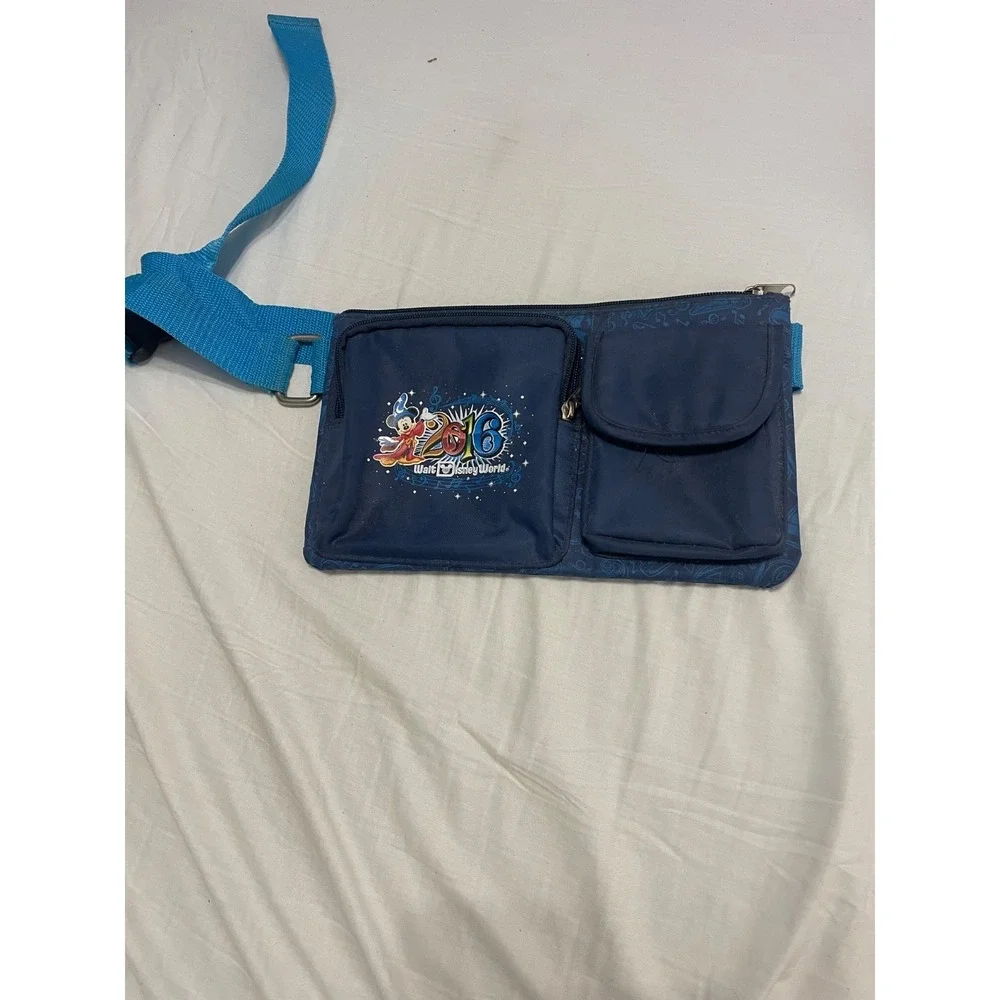 Walt Disney World Belt Bag/Fanny Pack 2016 Mickey Mouse EUC